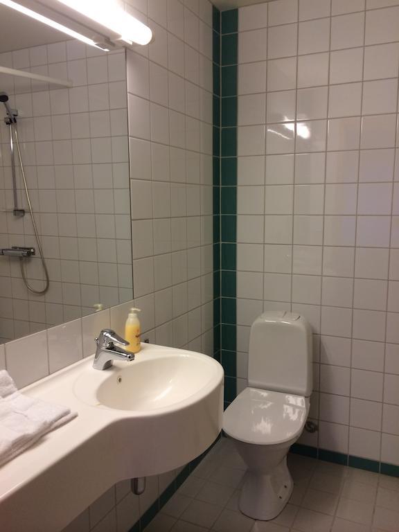 Vormsund Golf Hotell Bed Breakfast חדר תמונה